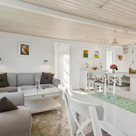 2 Bedroom Pet Friendly In Juelsminde Tatil Evi